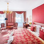 Arcadia Boutique Hotel