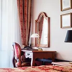 Arcadia Boutique