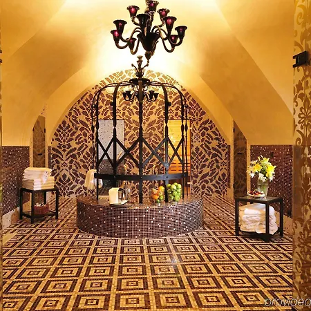 Arcadia Boutique Отель Братислава
